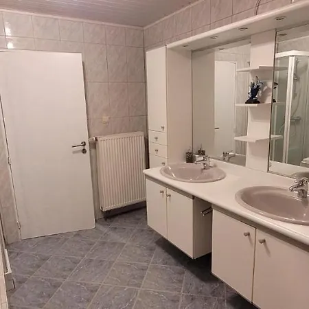 L'evasion A Cheneux 別荘 ストゥモン